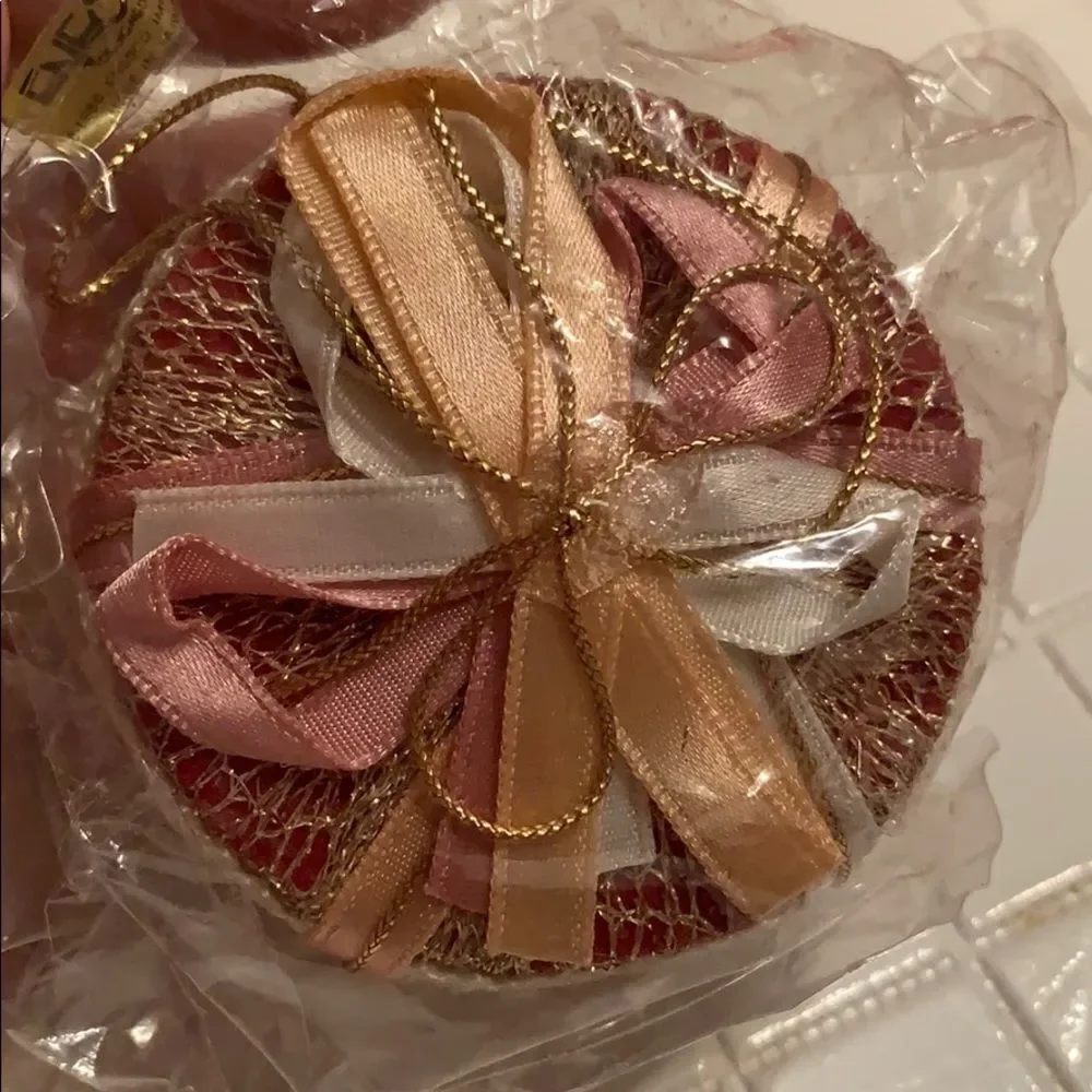 ❤️‎ 2 Vtg Enesco pink drum ornaments in packages
